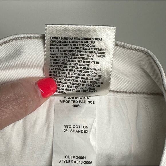 EUC | AGoldE | Distressed Collette Crop | White | Size 27 - Picture 10 of 16